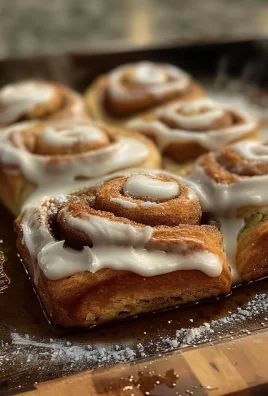 Frosted Gingerbread Cinnamon Rolls